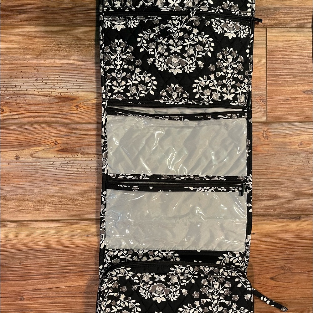Vera Bradley hanging organizer